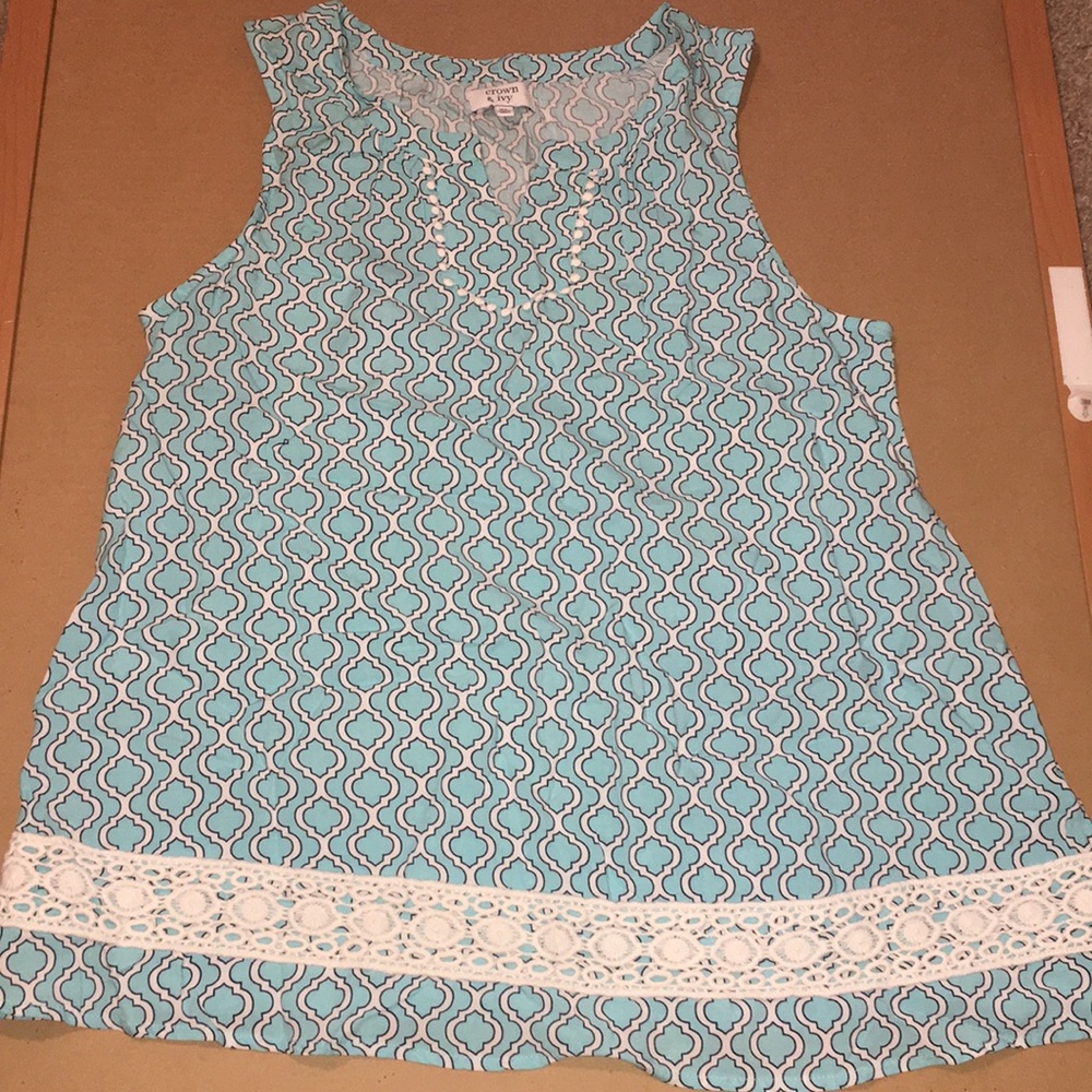 Crown & Ivy shirt